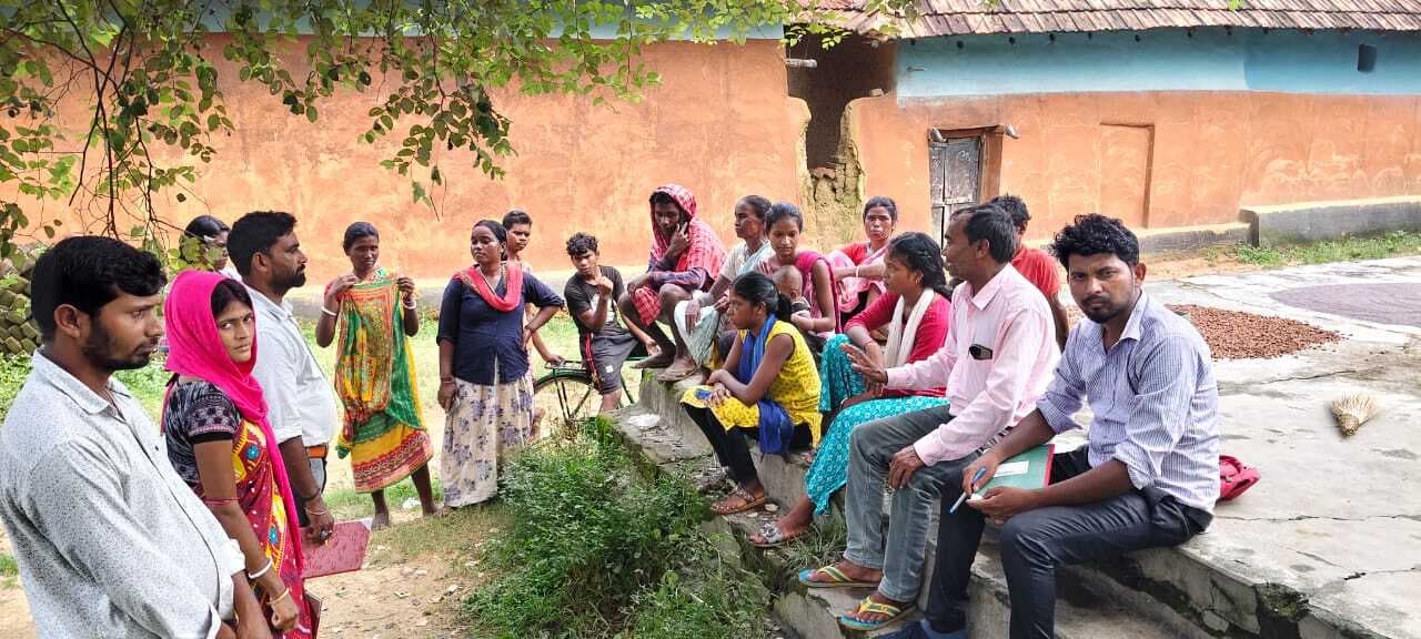 निशुल्क कानूनी सहायता के लिए ग्रामीणों को किया जागरूक