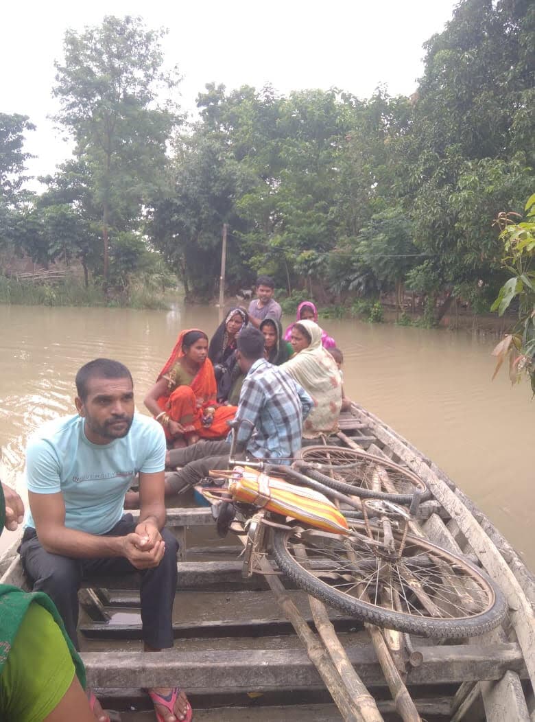 गंगा नदी के जलस्तर में वृद्धि जारी, ऊंचे स्थानों पर पलायन करने को मजबूर हुए लोग