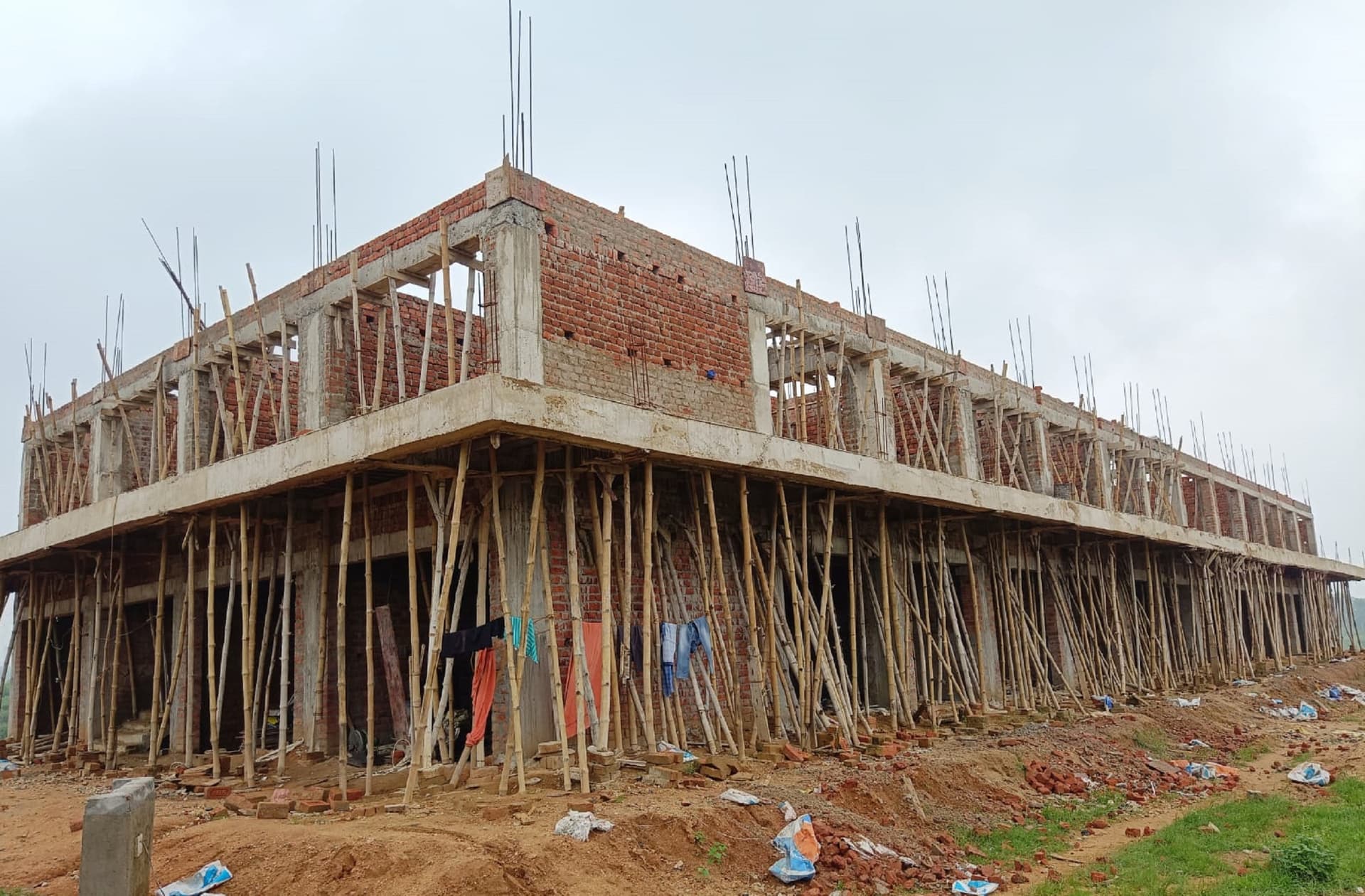 Bokaro News : कसमार में अनुपयोगी स्थल पर बन रहा मार्केट कॉम्प्लेक्स