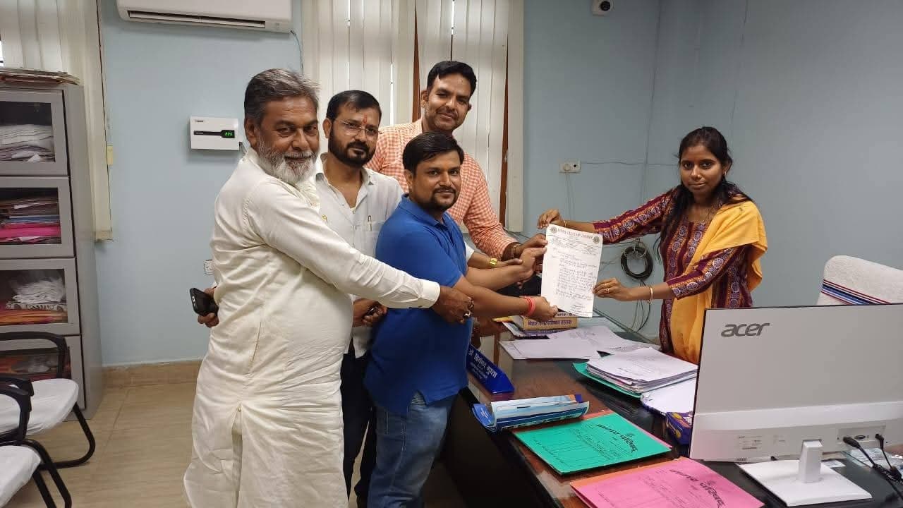 इलेक्ट्रिक शवदाह गृह बनाने को लेकर ईओ को दिया आवेदन