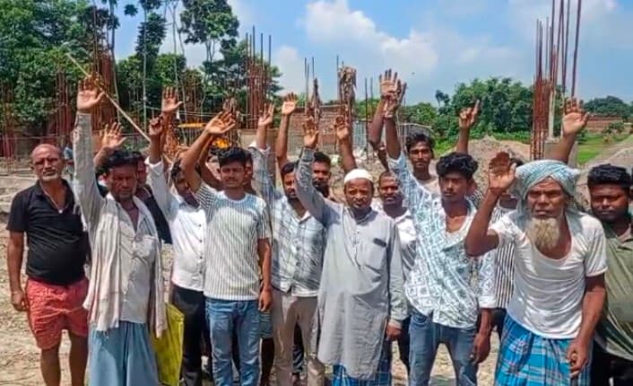 बिहार सरकार की 12 एकड़ जमीन पर दबंगों का कब्जा