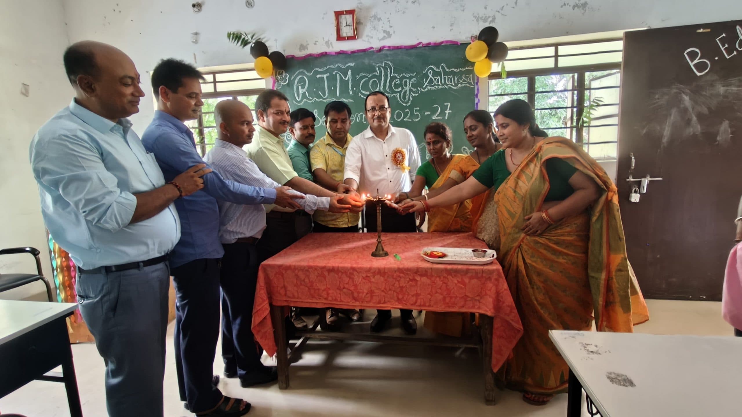 आदर्श शिक्षक बनने के लिए अभी से करें शुरूआतः डॉ उषा सिन्हा