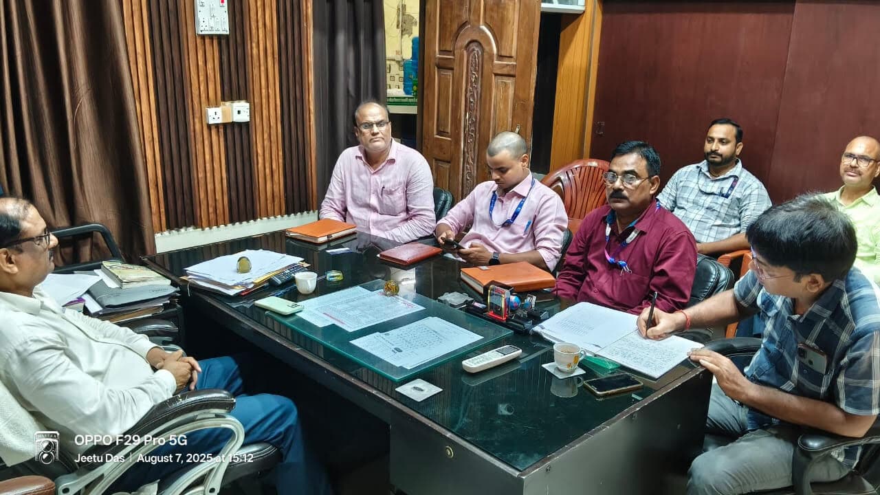 सरकारी योजनाओं की प्रगति पर हुई चर्चा