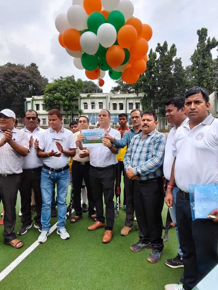 Sports : लापुंग, बेड़ो और रांची ने जीत दर्ज की