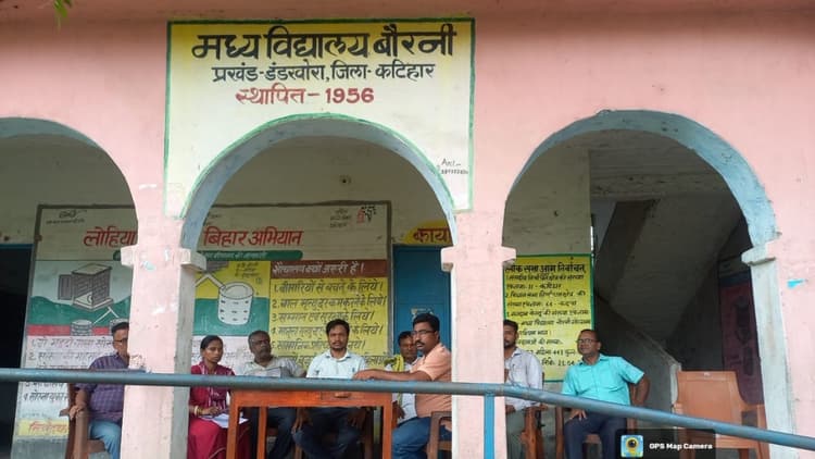 मतदान केंद्र स्तर पर बीएलओ व बीएलए की समन्वय बैठक