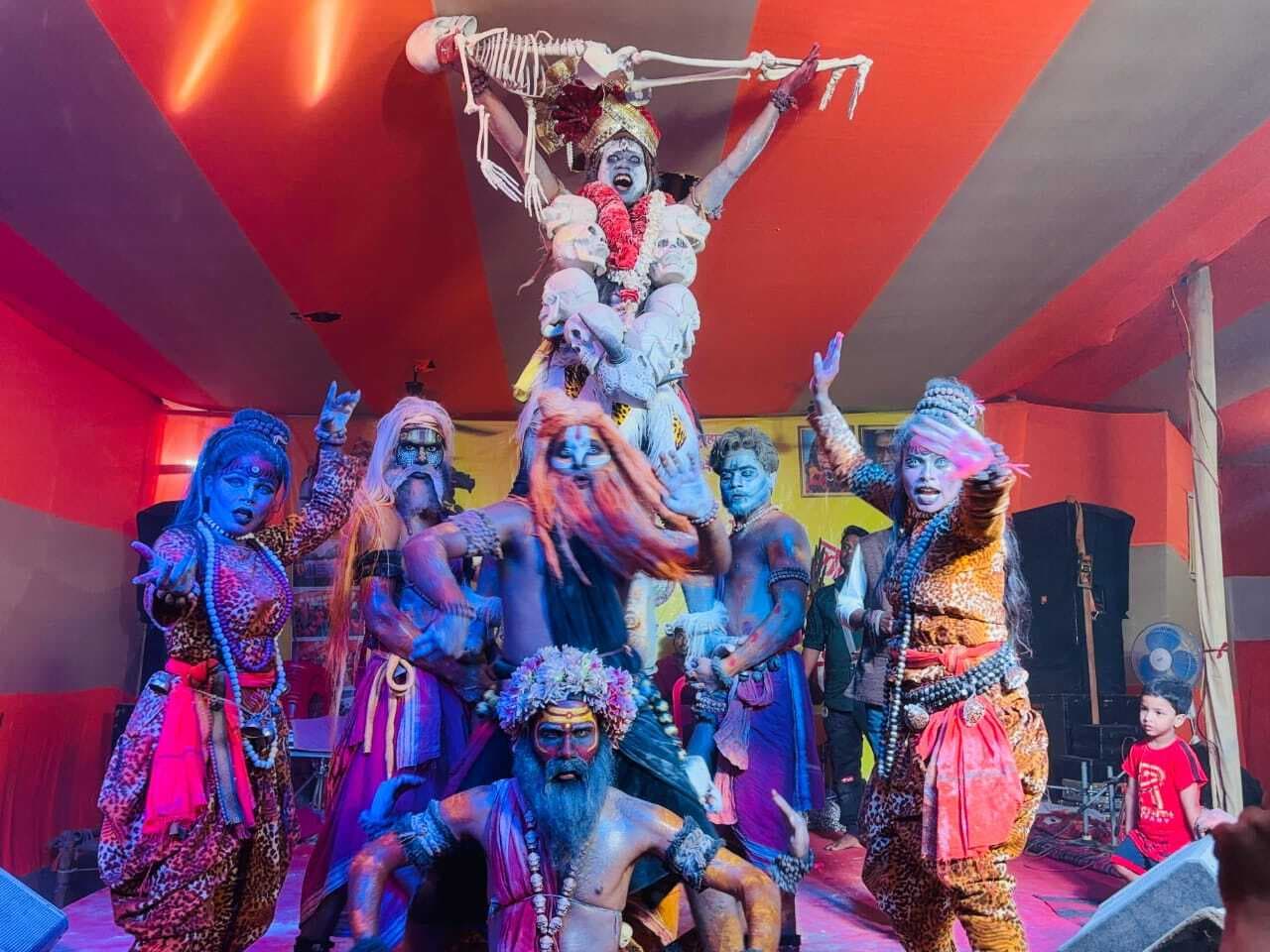 श्री राधा कृष्ण ठाकुरवाड़ी में झुलनोत्सव की भव्य शुरुआत, भक्ति व सांस्कृतिक कार्यक्रम का आयोजन