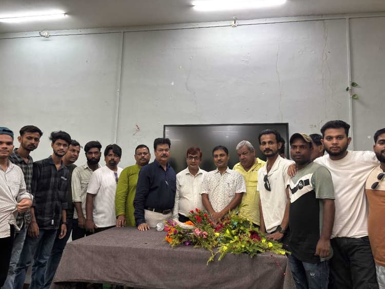 नये प्राचार्य का स्वागत निवर्तमान का एनएसयूआई ने दी विदाई