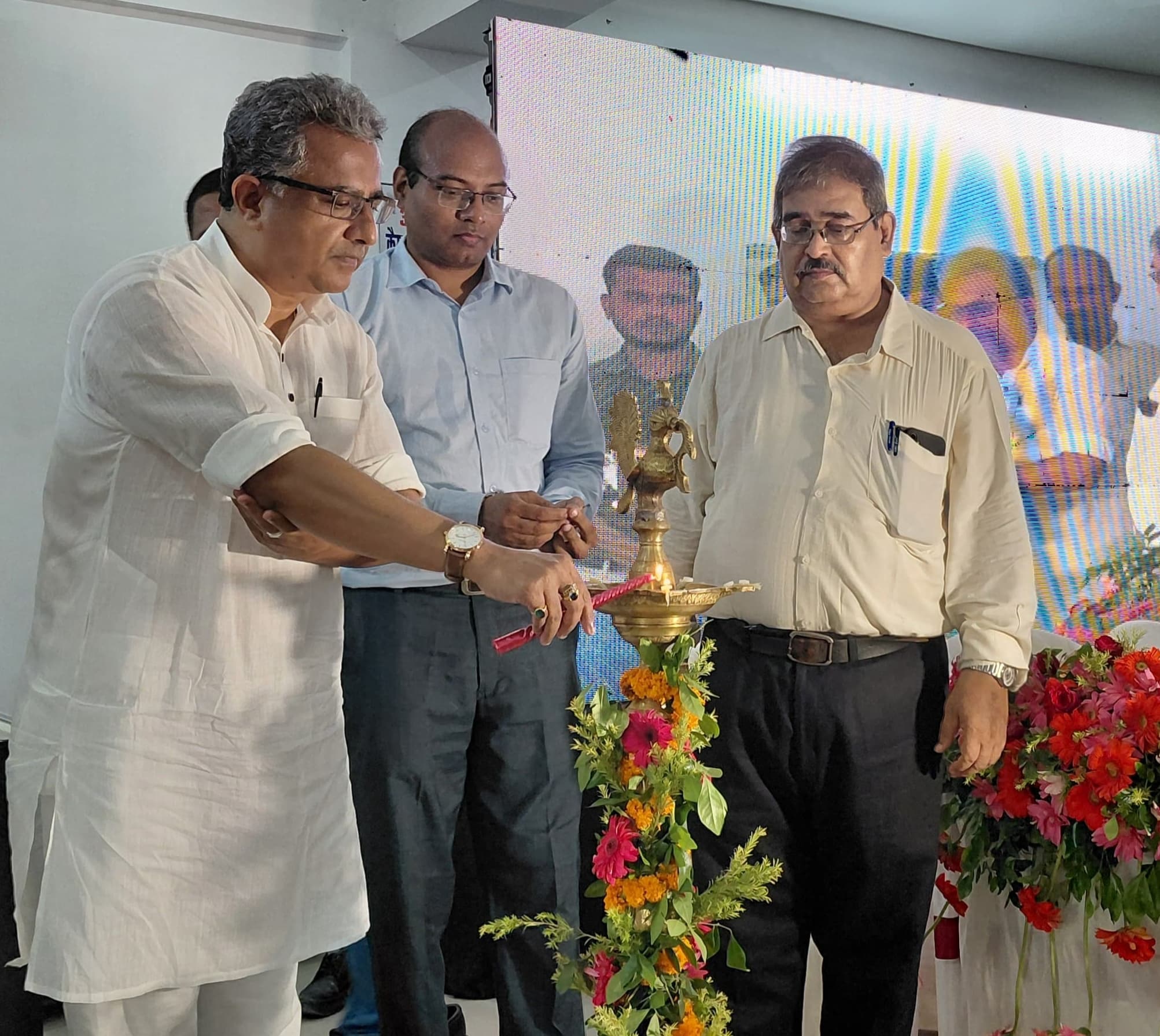 Madhubani News : उद्योग मंत्री ने हस्त शिल्प प्रचार प्रसार कार्यक्रम का किया उद्घाटन