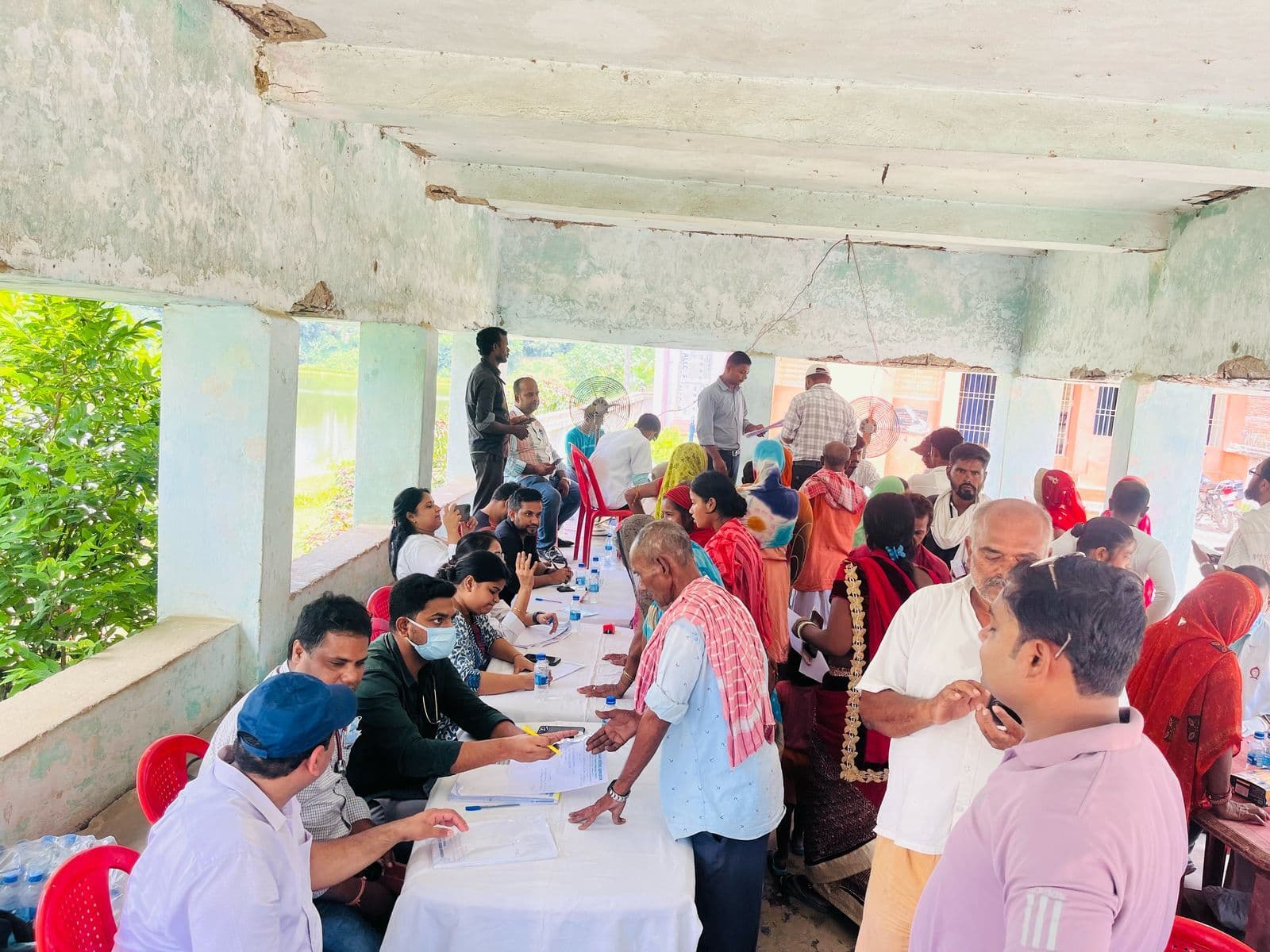 Madhubani News : सौराठ गांव में मुफ्त चिकित्सा शिविर आयोजित