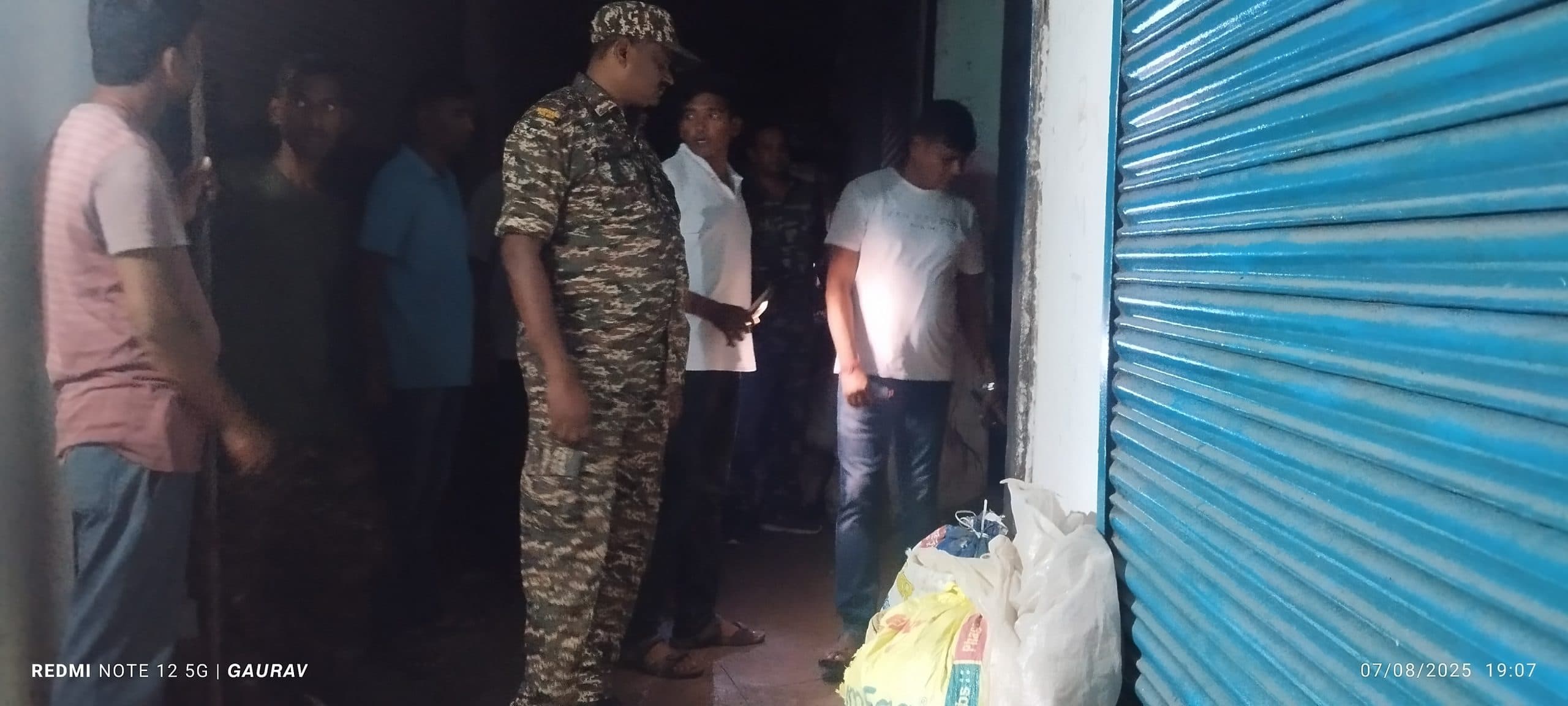 Giridih News :पीडीएस का चावल लदा ट्रक जब्त, एक हिरासत में