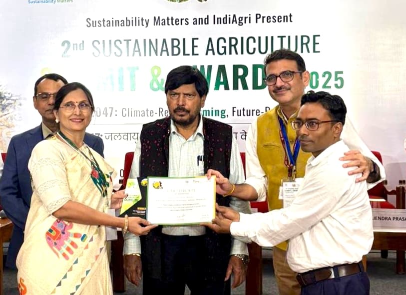फसल अवशेष प्रबंधन पर केवीके बिक्रमगंज को राष्ट्रीय नवाचार पुरस्कार