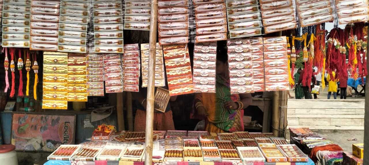 रक्षाबंधन को लेकर बाजार में दिखी चहल-पहल