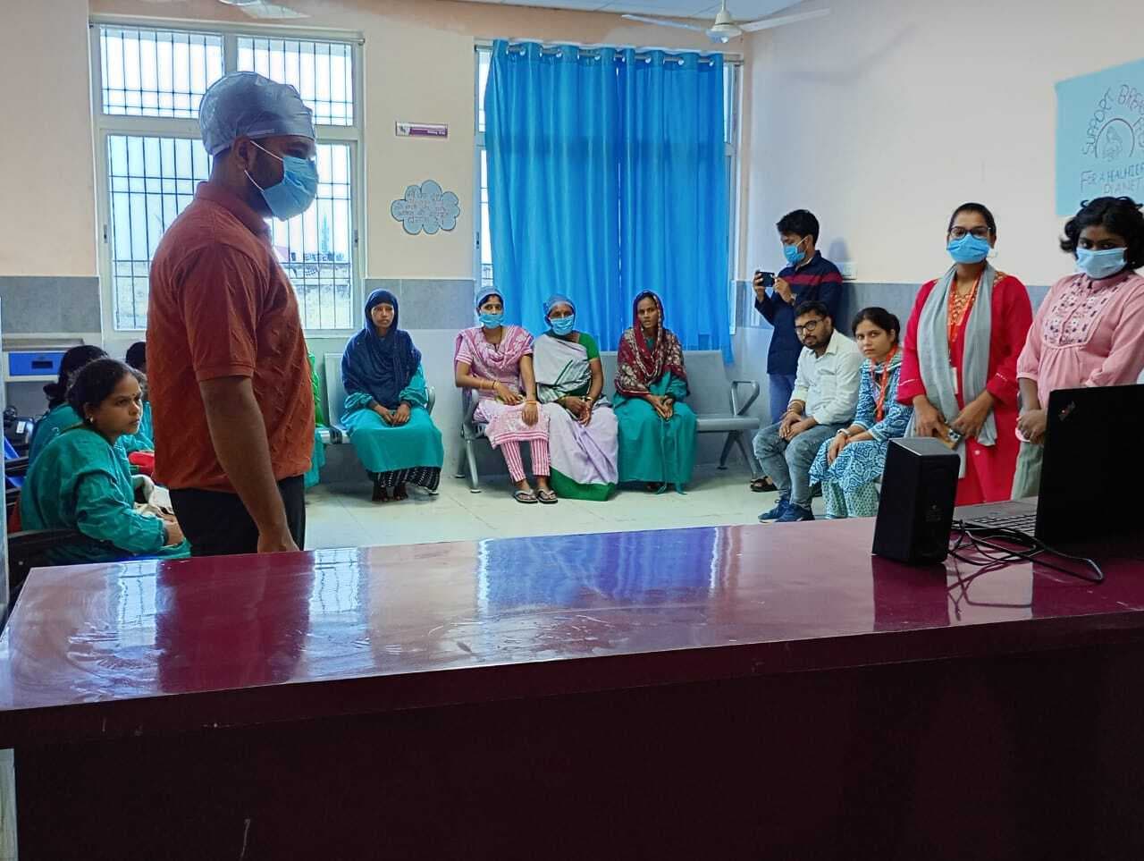 मां का दूध नवजात के लिए पहला टीका,