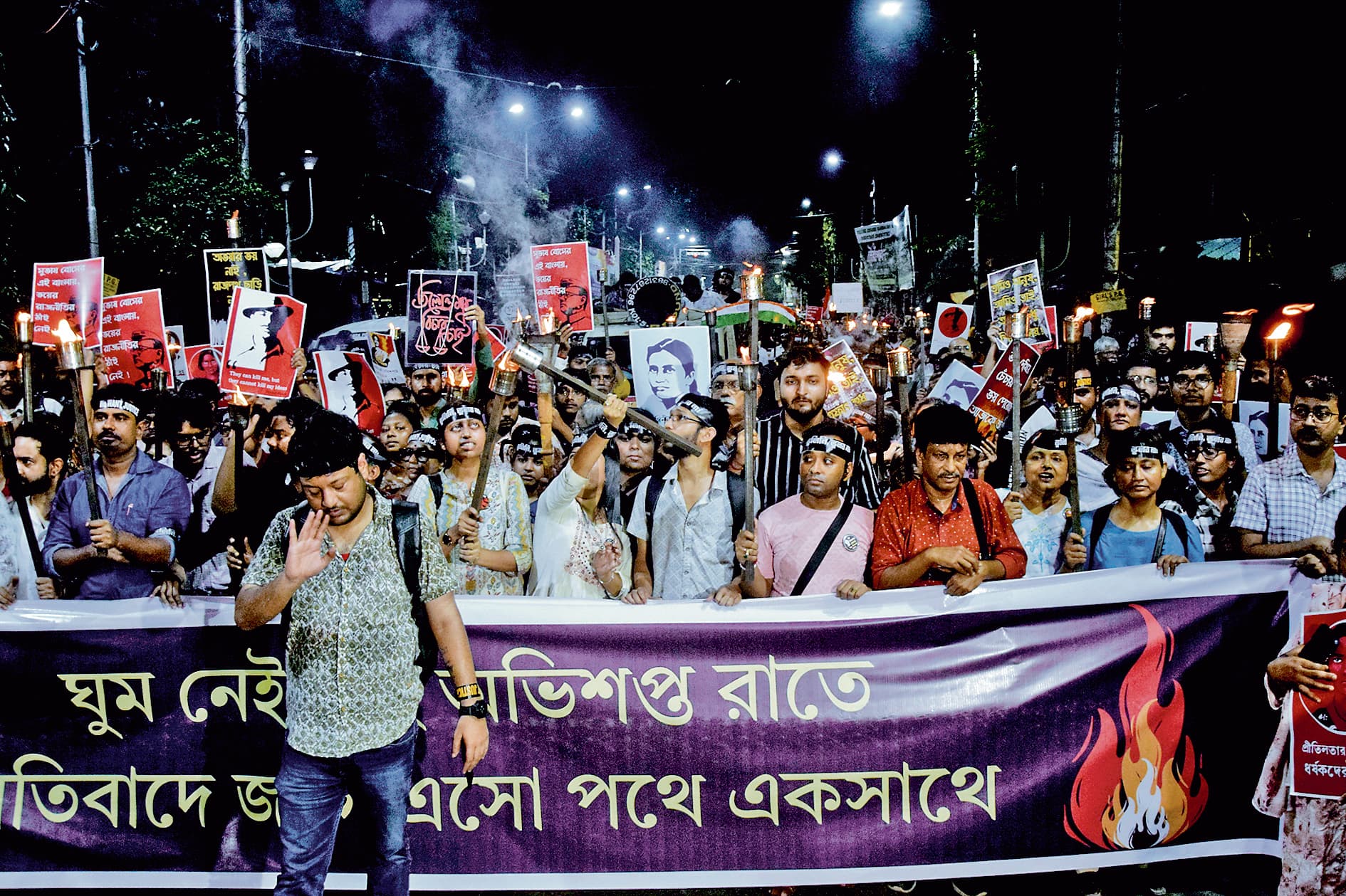 फिर सड़क पर उतरे जूनियर डॉक्टर