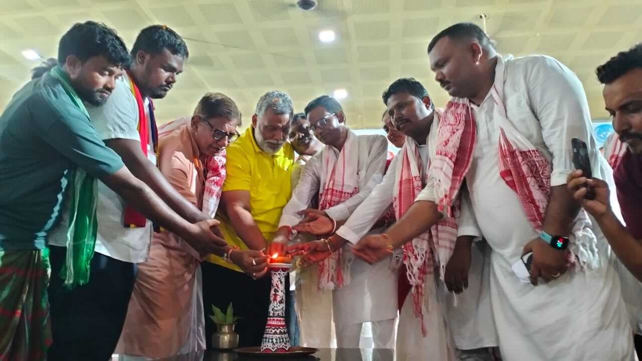 आदिवासी समाज में शैक्षणिक, आर्थिक व राजनीतिक की भागीदारी को बढाने का हो रहा काम