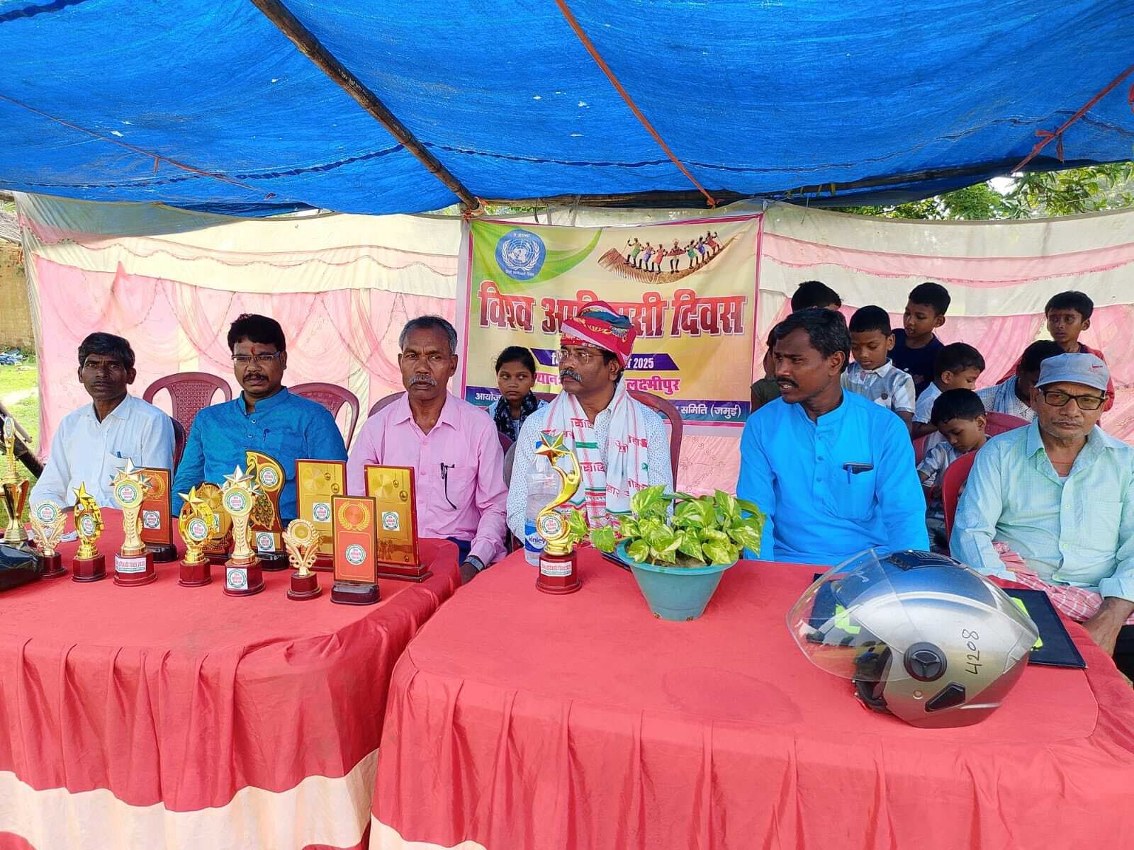 जागरूकता से ही आदिवासी समाज का सामाजिक, आर्थिक व सांस्कृतिक विकास संभव