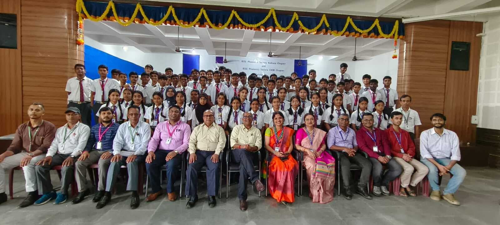 कार्यशाला में प्रकाश व चुंबकत्व के प्रभाव की दी गयी जानकारी