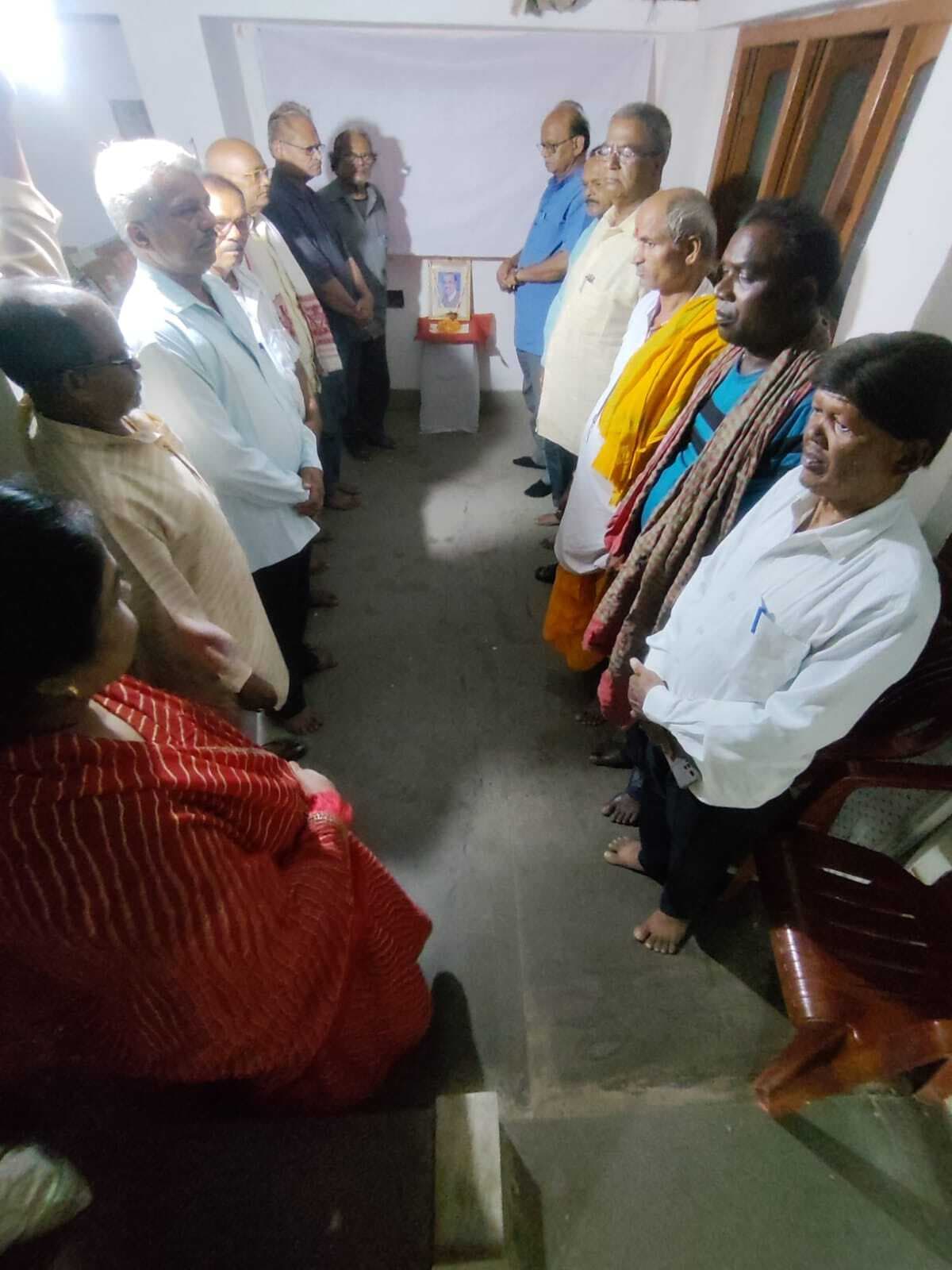 जनवादी संगठन ने गुरुजी को दी श्रद्धांजलि