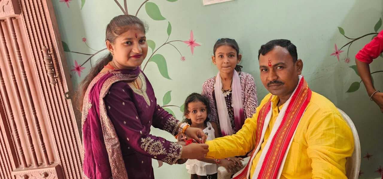 भाई-बहन के अटूट प्रेम का बंधन राखी