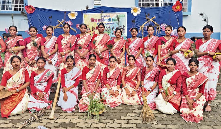 Chaibasa News : आदिवासी संस्कृति है झारखंड राज्य की पहचान : मीनू मीनाक्षी