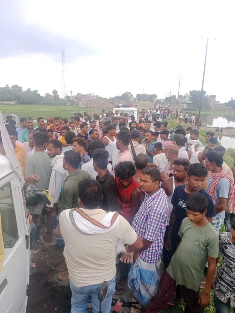 Motihari : ट्रक की चपेट में आने से बाइक सवार की मौत