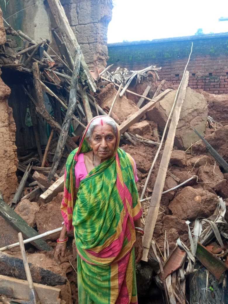 बारिश से जेरवाखिलकनाली में कच्चा मकान गिरा