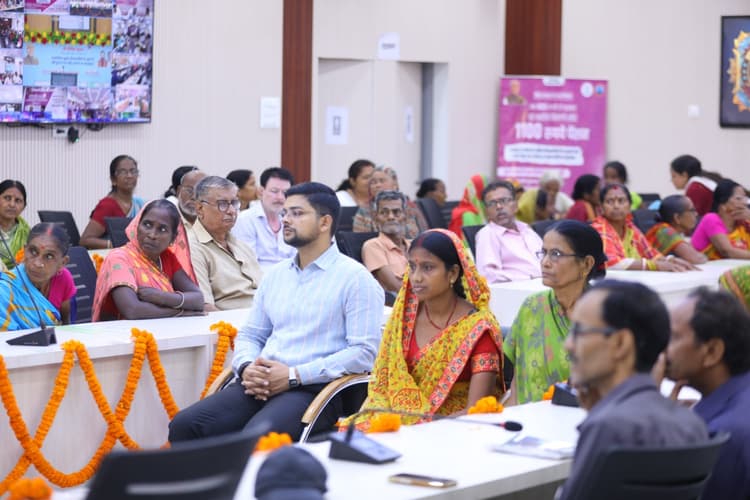 पूर्णिया में 3.30 लाख पेंशनधारियों के खातों में भेजी गयी 36.79 करोड़ की राशि