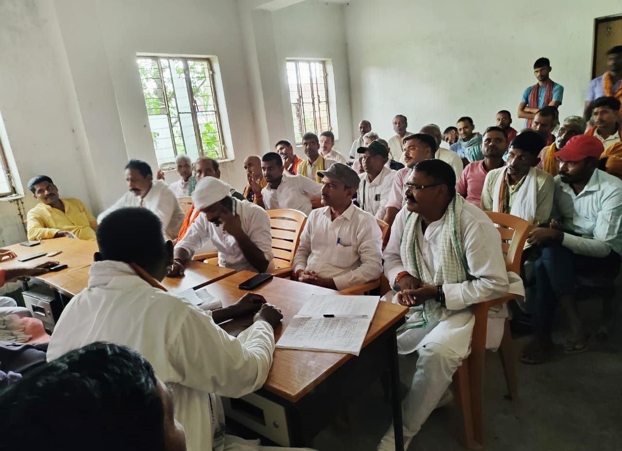 जनप्रतिनिधियों ने की बाढ़ से स्थायी निजात की मांग