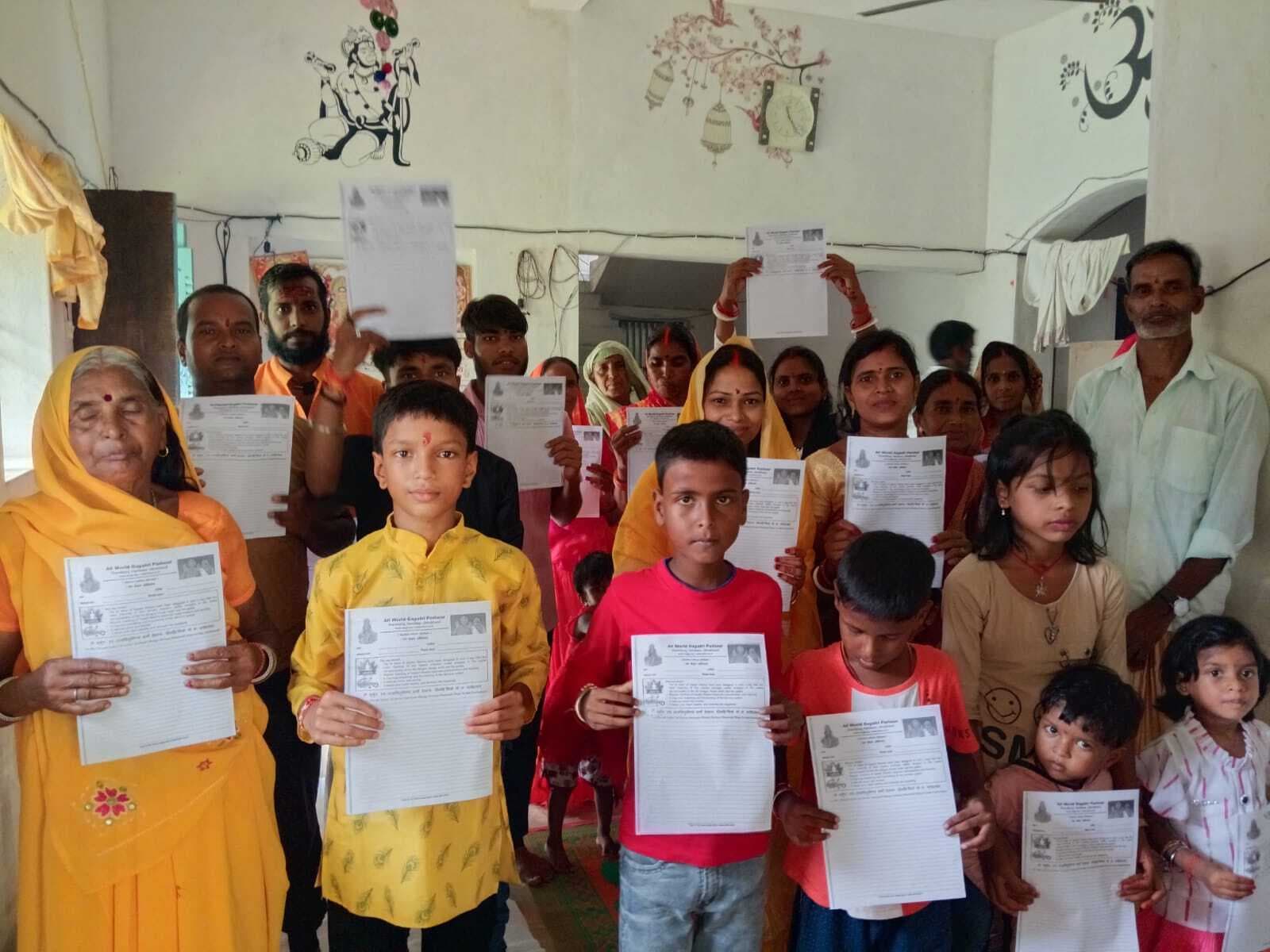 Giridih News :बेड़मुका में पर्यावरण रक्षा के लिए पौधरोपण