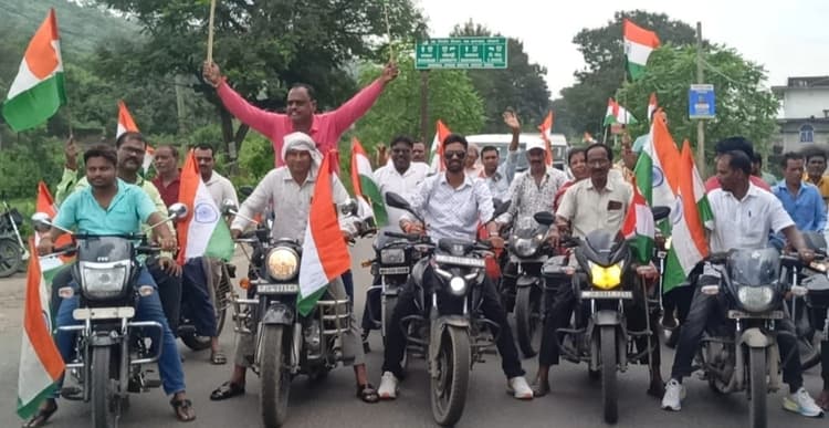 Bokaro News : चंद्रपुरा व दुगदा में निकाली गयी तिरंगा यात्रा