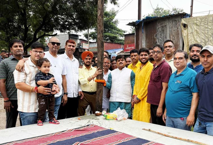 Jamshedpur News : सिदगोड़ा एल-4 एरिया दुर्गा एवं काली पूजा कमेटी के पंडाल का हुआ भूमि पूजन