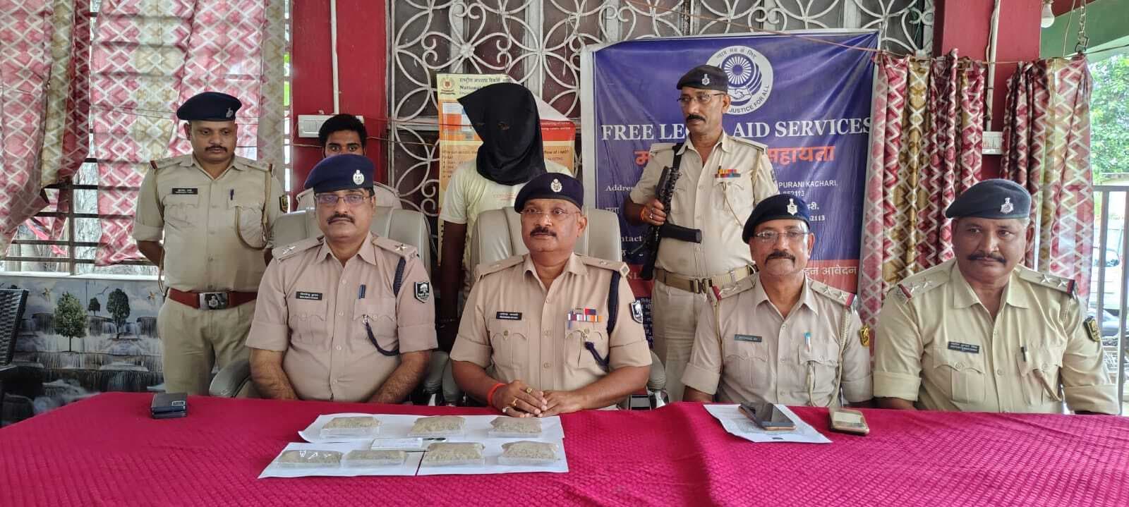 600 ग्राम स्मैक के साथ एक तस्कर गिरफ्तार