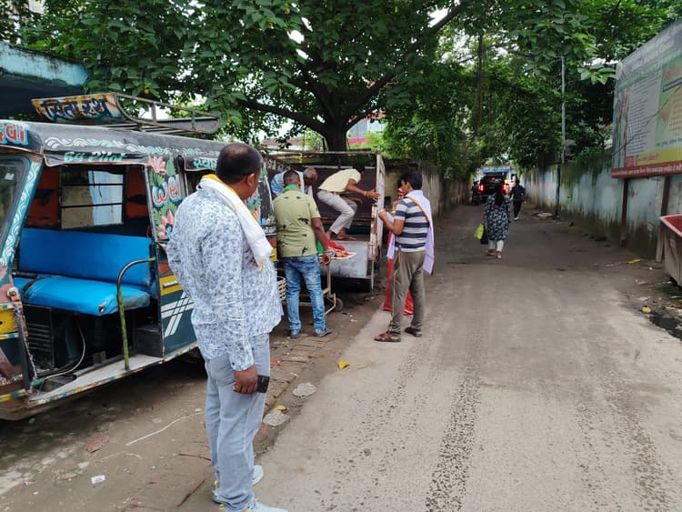 hajipur news. संदिग्ध हालात में घर में मिला महिला का शव, हत्या का आरोप