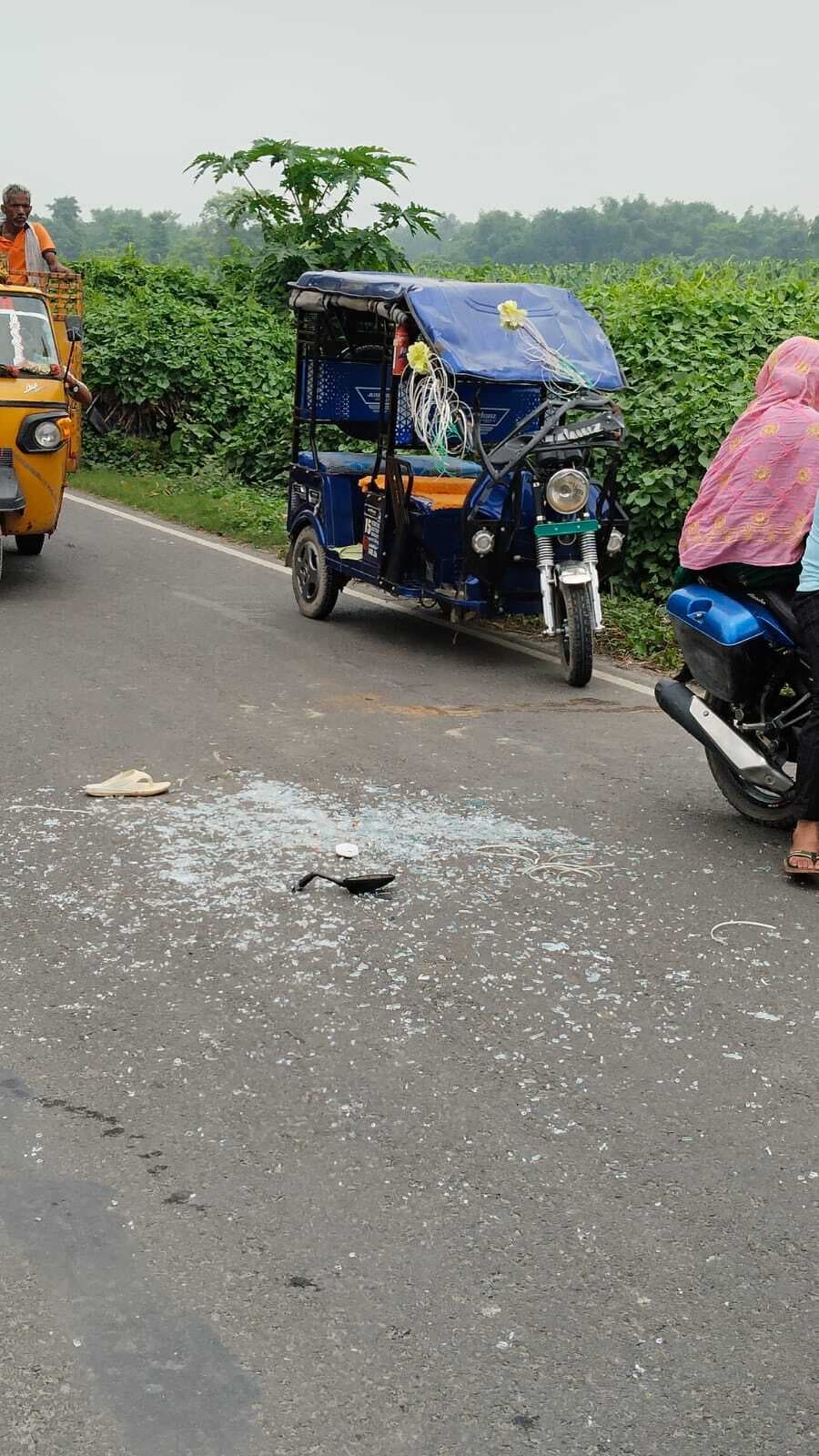 ट्रक व टोटो की टक्कर में टोटो सवार दो यात्री घायल