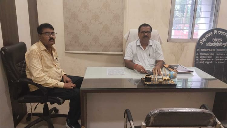 कोढ़ा में सीओ ने पदभार ग्रहण किया