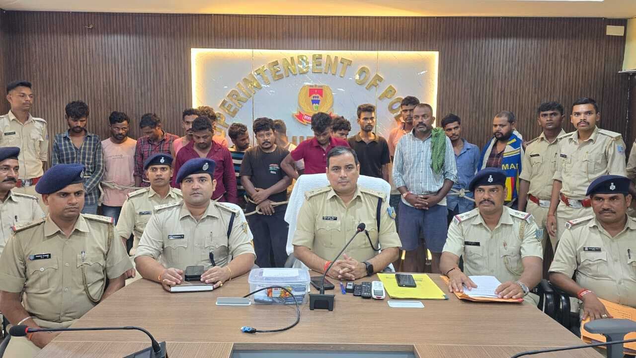 पुलिस ने पाइप चोर गिरोह का किया पर्दाफाश, 16 लोग गिरफ्तार