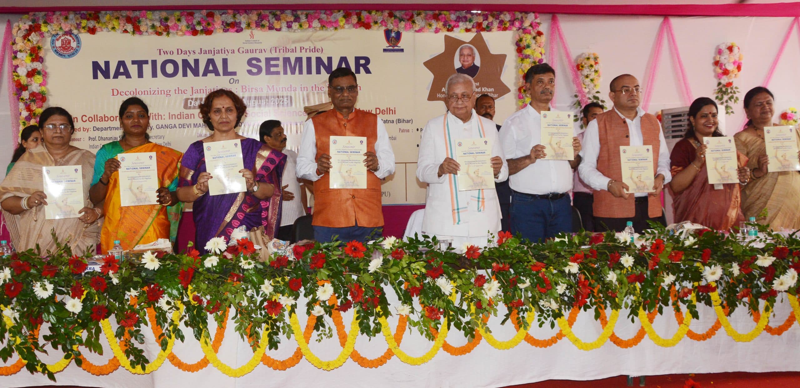 बिरसा मुंडा जनजातीय समाज के लिए आशा की किरण थे : राज्यपाल