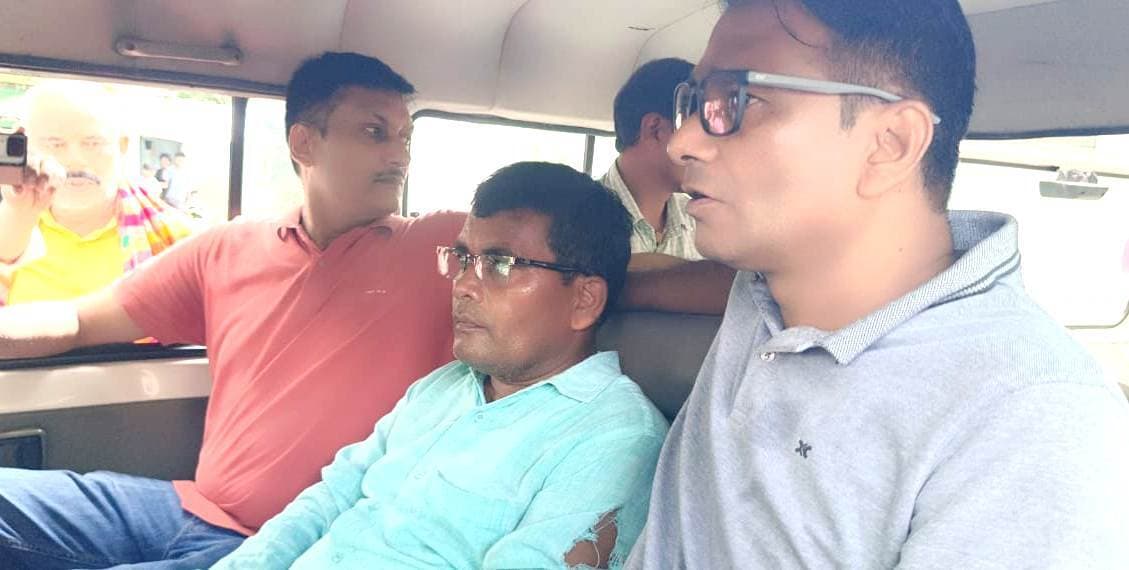 औरंगाबाद के ओबरा में निगरानी के हत्थे चढ़ा घूसखोर राजस्व कर्मचारी