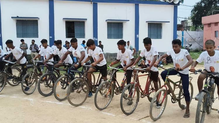फुटबॉल अंडर 16 बालक वर्ग में काशीचक विजेता