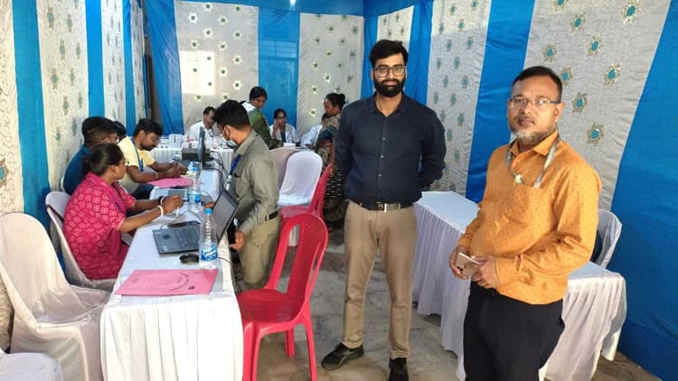 Jamshedpur news. प्रोजेक्ट उल्लास के तहत घाटशिला में आयोजित शिविर में 275 लोगों की हुई मिर्गी की जांच