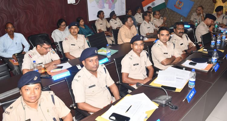 Bokaro News : चोरी की घटनाओं पर हर हाल में लगायें नियंत्रण : एसपी