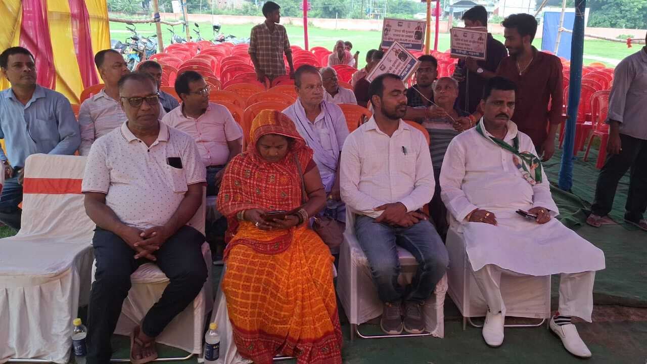 Madhubani News : 8 जगहों पर मुख्यमंत्री के विद्युत उपभोक्ता संवाद कार्यक्रम का हुआ प्रसारण