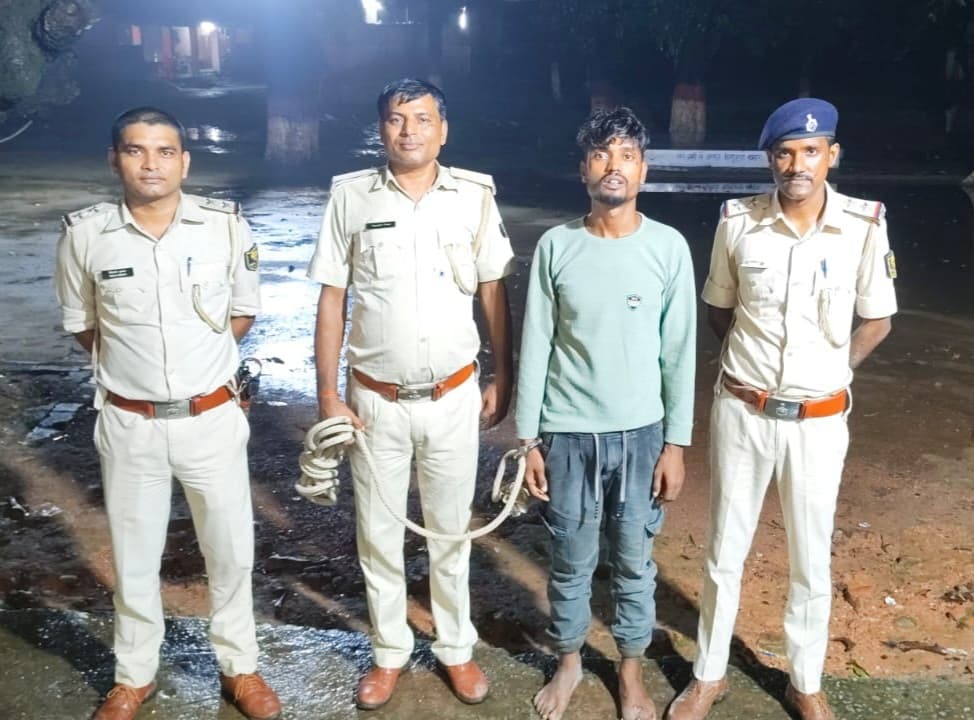 पुलिस ने दो वारंटियों को गिरफ्तार कर भेजा जेल