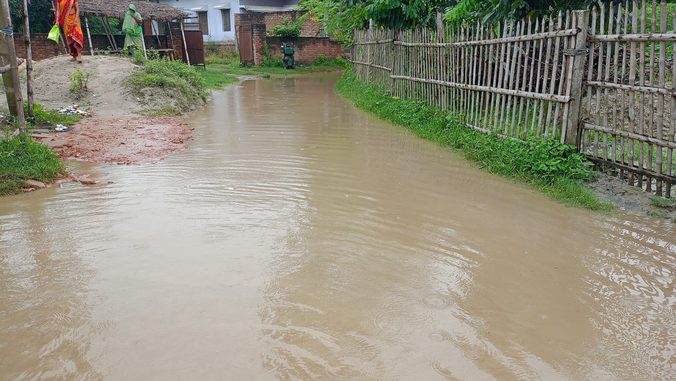 झमाझम बारिश से सभी सड़कों की स्थिति दयनीय