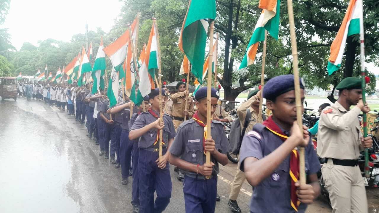 तिरंगा यात्रा के साथ अमृत महोत्सव का जश्न, देशभक्ति के रंग में रंगा शहर