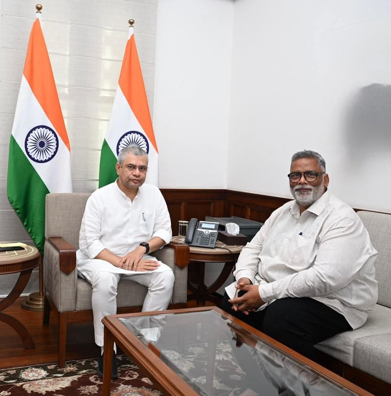 रेलमंत्री से सांसद ने की मुलाकात, सीमांचल व कोसी क्षेत्र के रेल यात्रियों की समस्या पर हुई वार्ता
