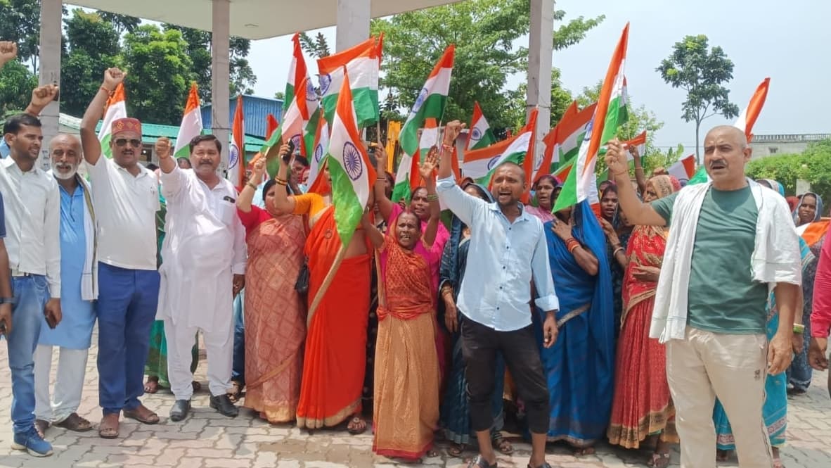 Madhubani News : भाजपा महिला मोर्चा ने निकला तिरंगा यात्रा