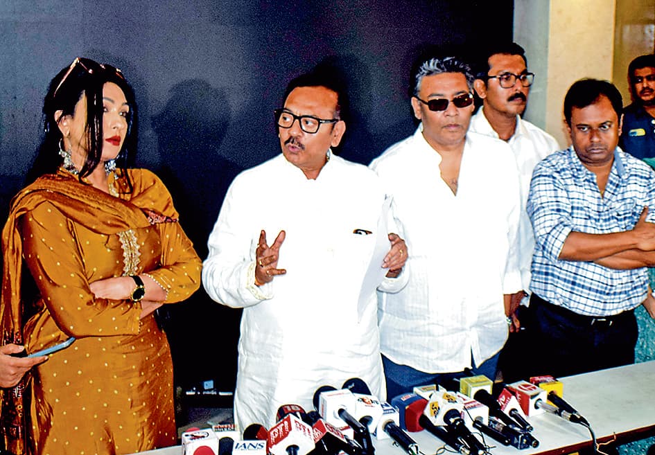 सिनेमाघरों में बांग्ला फिल्मों का प्रदर्शन अनिवार्य