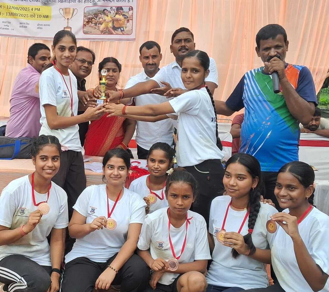 रोहतास बालिका टीम ने टग ऑफ वार में मारी बाजी