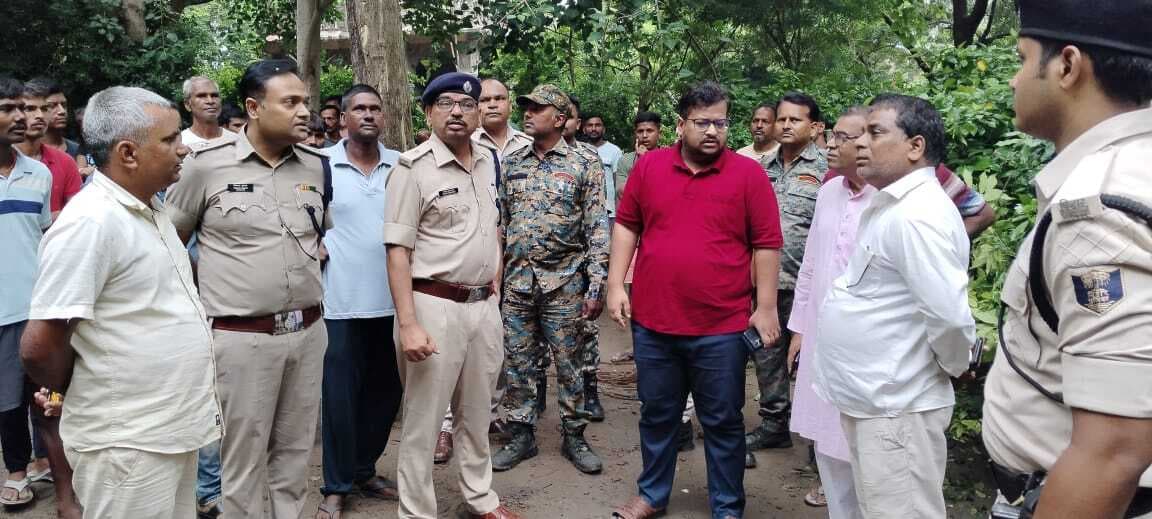 दाउदनगर के तरार में गढ़ की मिट्टी धंसने से दब कर वृद्ध की मौत